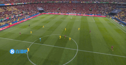 又是他！卢克巴基奥的反击机会未能射门 上半场多次尝试均告失败 