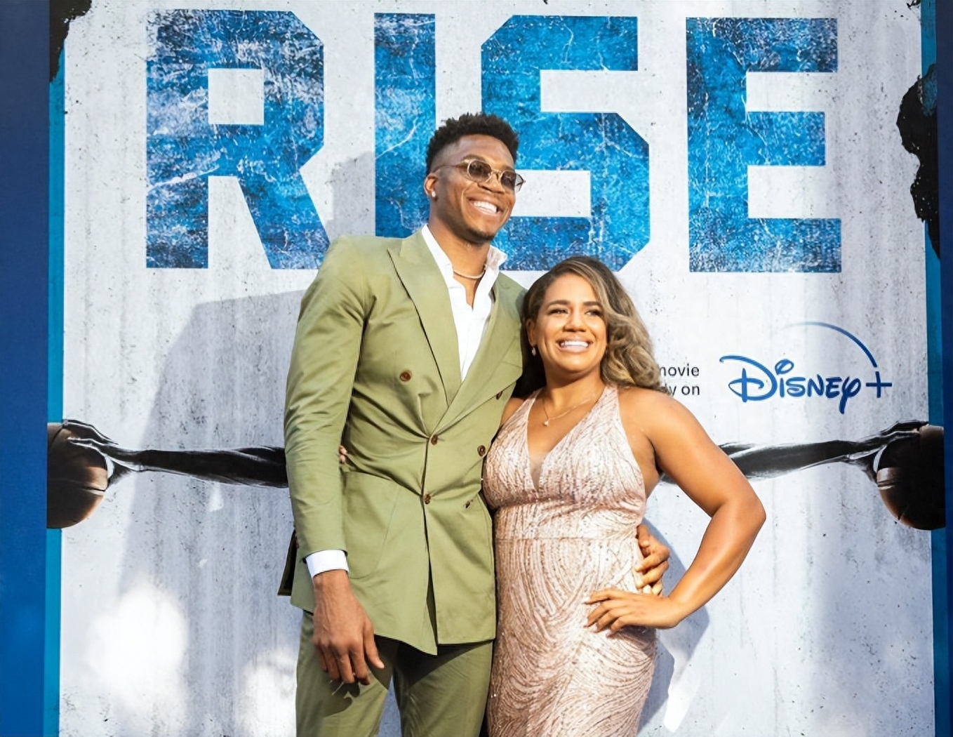 🎉抱金砖!字母哥与大3岁女友举行秘密婚礼 詹姆斯受邀观礼😎