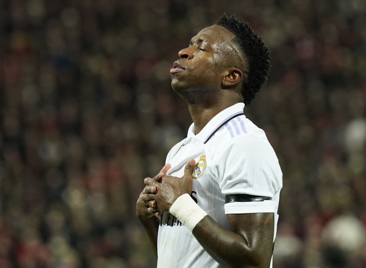 龙赛罗谈沙特报价维尼修斯:他们瞄准更大的猎物很正常,但得不到