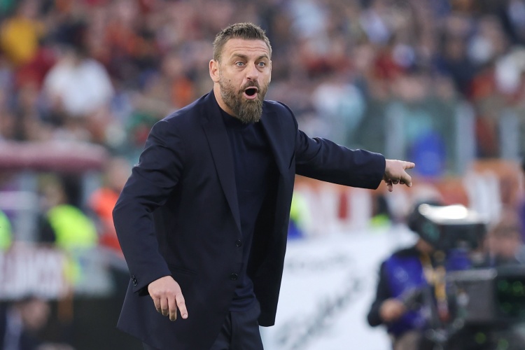 尤文拿波里换帅,罗马豪购多人,群雄逐鹿谁能给米兰双雄造险?