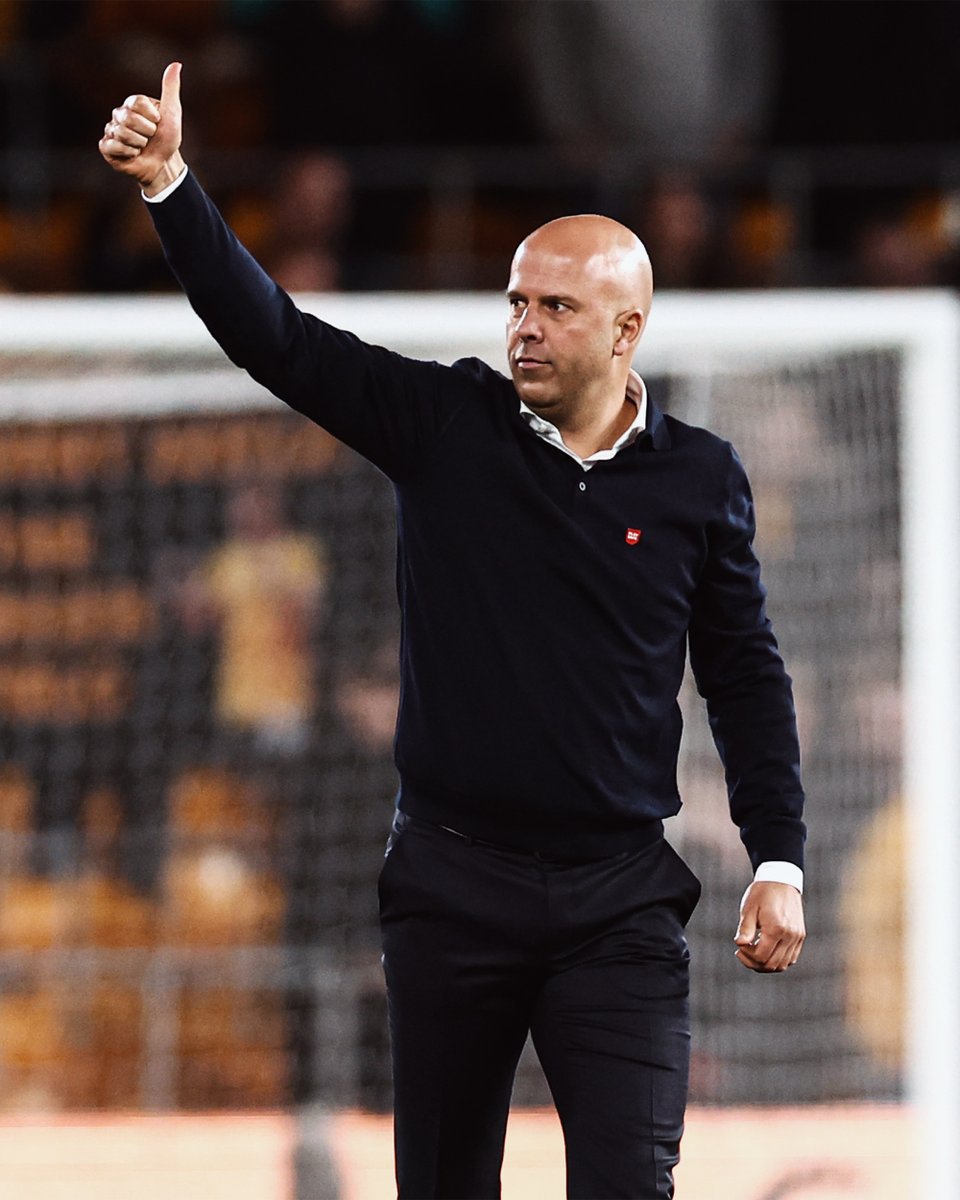 🎤斯洛特:罗伯逊伤势并无大碍 我预计他周一就能参加训练