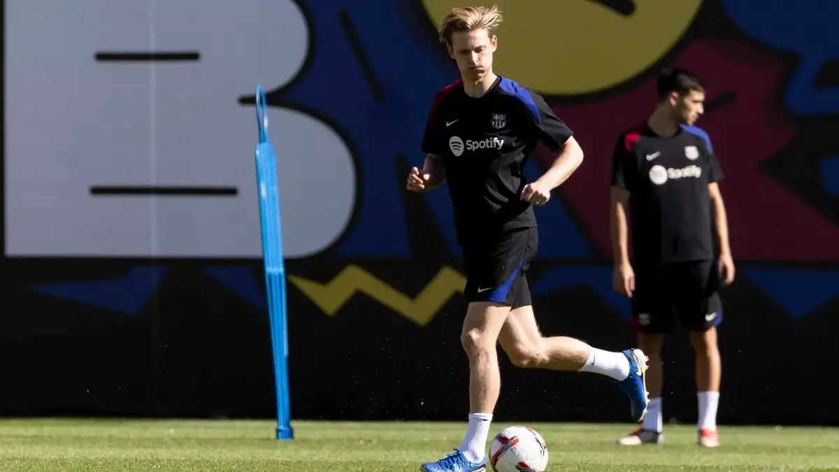 德容否认年薪3700万 每体:他年薪实际上是2300万 比莱万少很多