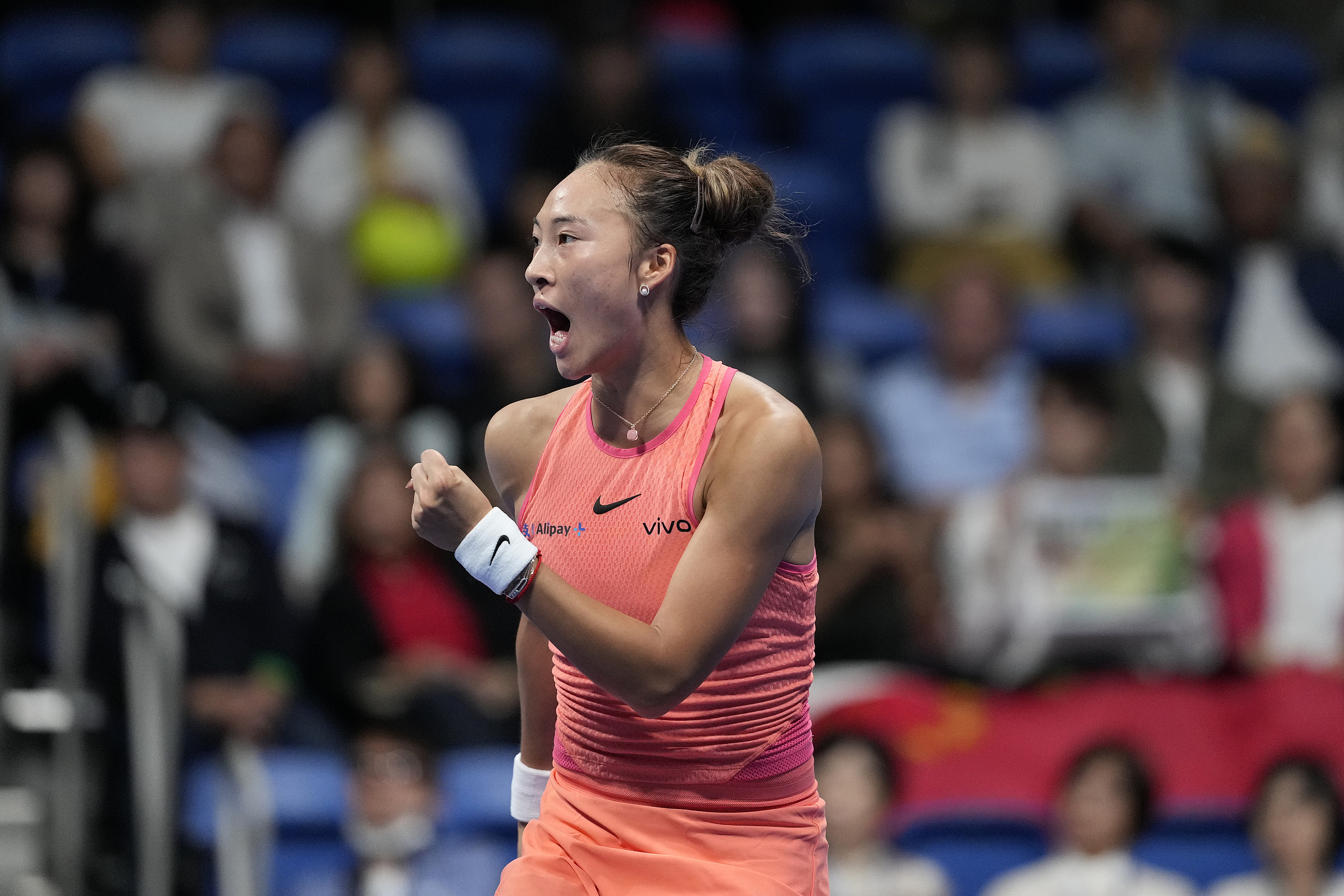 🥇WTA500东京站决赛:郑钦文2-0横扫前澳网冠军肯宁夺冠 收获赛季第3冠&生涯第5冠