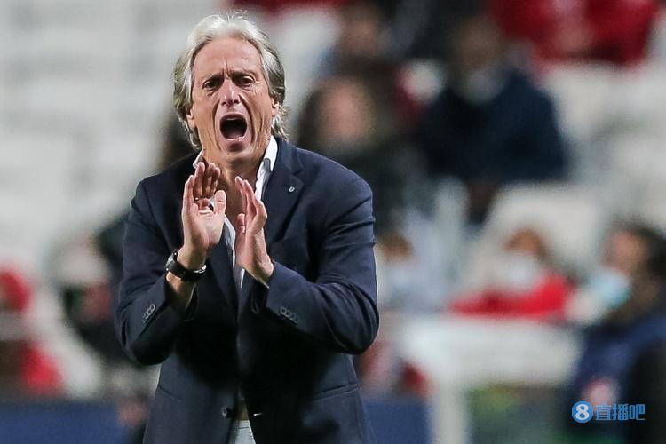 战平胜利!新月主帅:实力相当的比赛,下半场我们表现更好