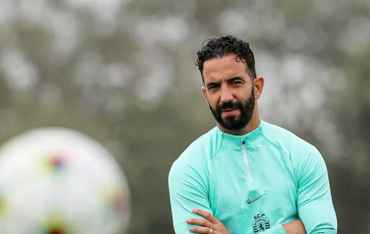 😂这也行?多家媒体:曼联新帅阿莫林没有拿到劳工证 暂时还无法带队