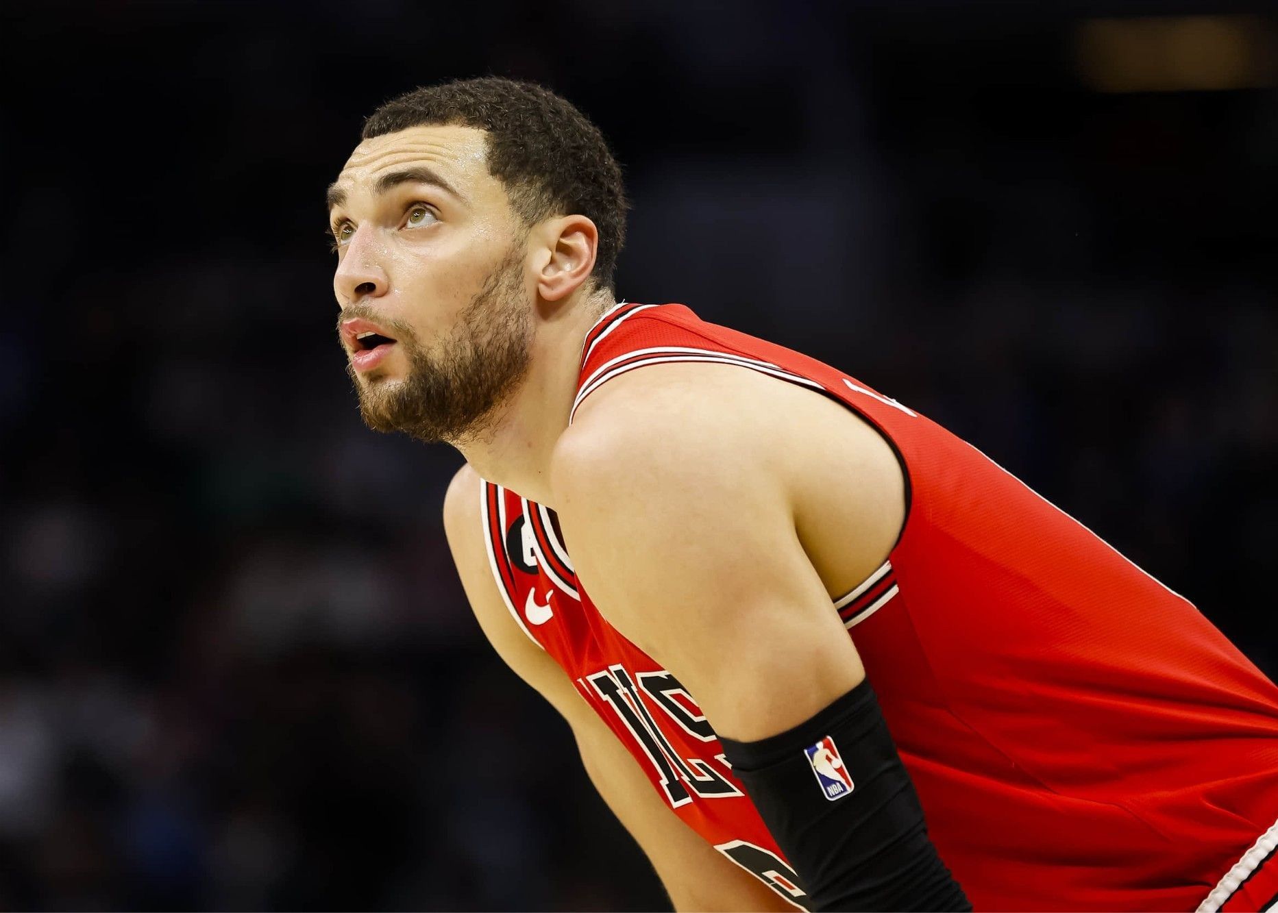 😖人见人锤?公牛近两场比赛让对手共计得到287分