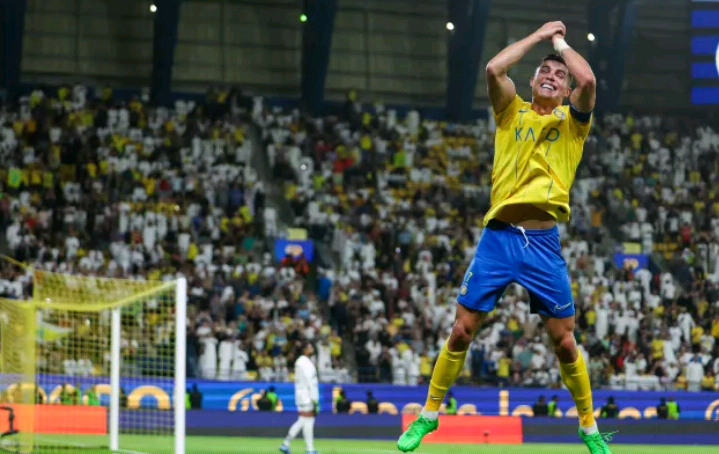 英媒:C罗遭整容医生起诉,称他拖欠自己4万英镑未支付