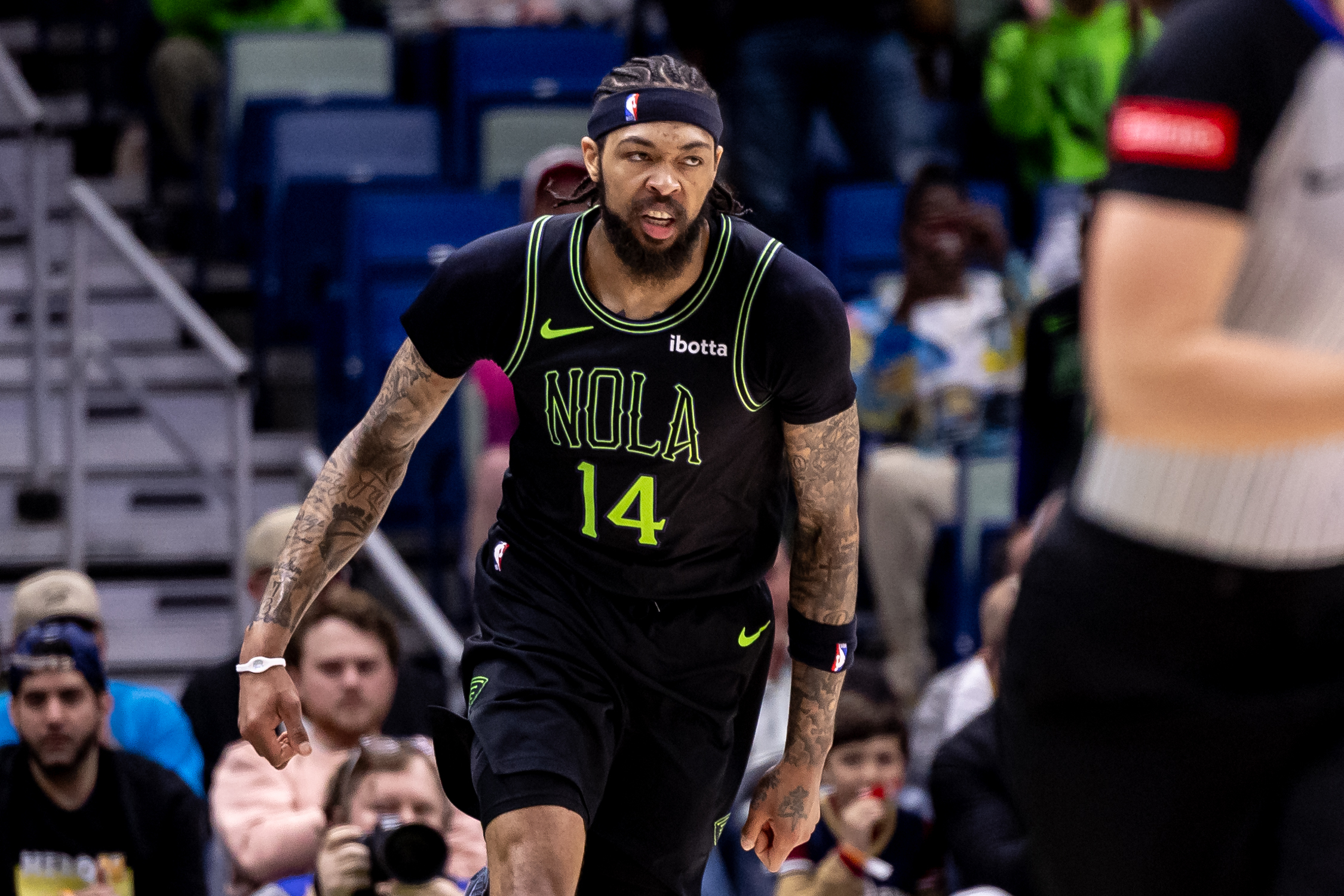 😡想要顶薪遭鹈鹕拒绝!英格拉姆与Excel体育经纪公司分道扬镳